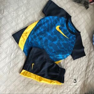 Boys 3T Nike Short Set!